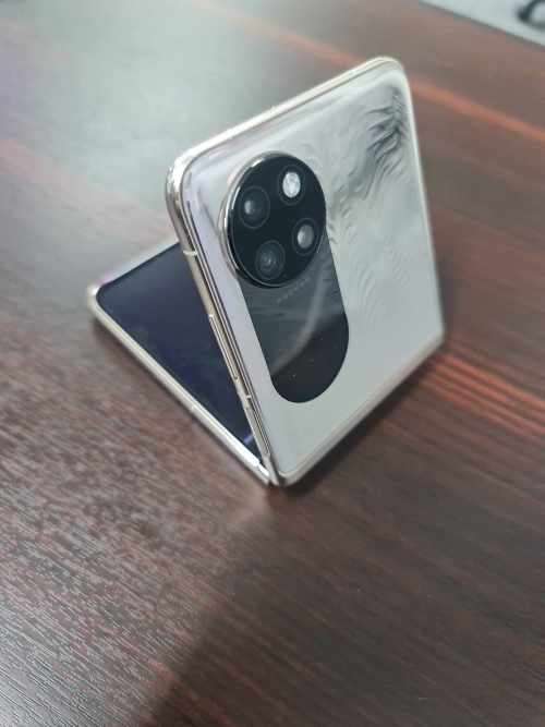 Huawei P50 Pocket 256GB preowned