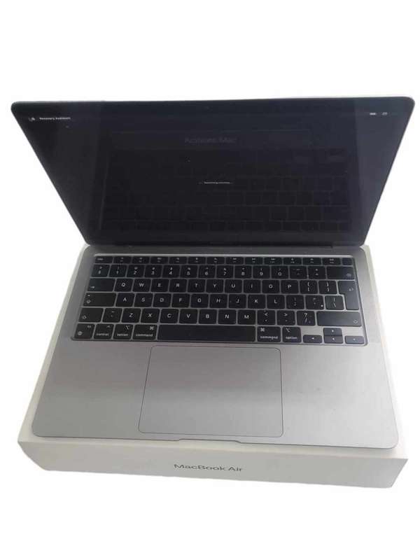 Macbook Air  13 inch with Apple M1 Chip 256GB SSD