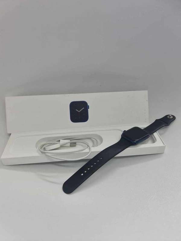 Apple watch series 6 44mm GPS preowned