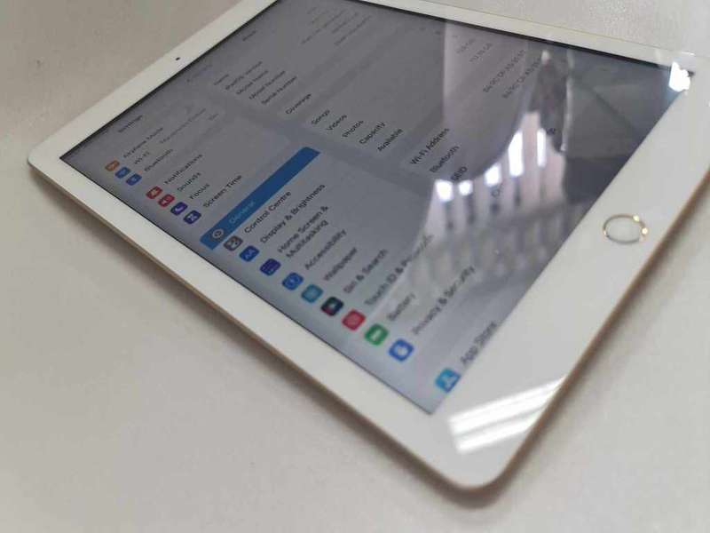 Ipad 5th Generation 128GB wifi only - preowned