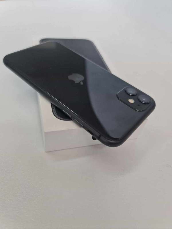 iPhone 11 64GB preowned