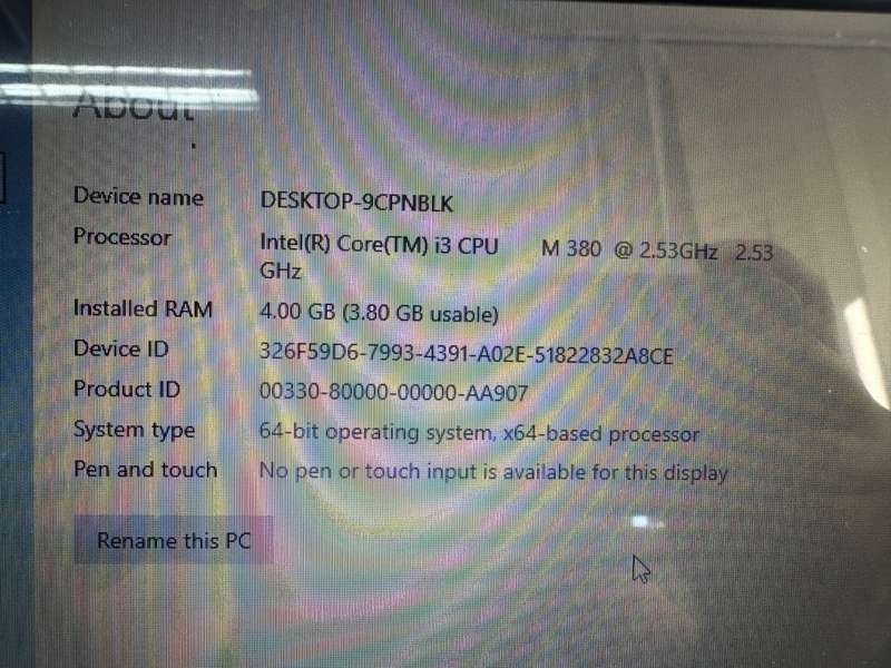 Toshiba Satelite -  i3 - 4GB Ram - 111 GB MEM- Windows 10 PRO -  HARMAN/KARDON SOUND - READ  AD