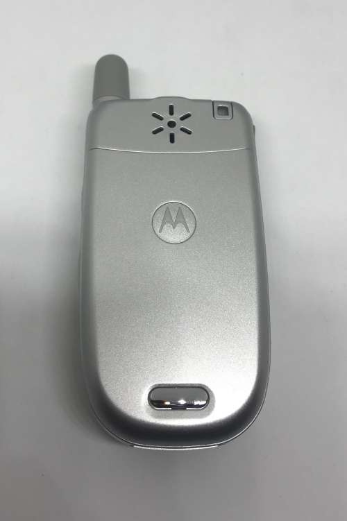 Retro Flip Phone - Motorola V220