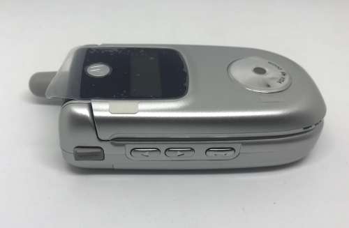 Retro Flip Phone - Motorola V220