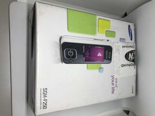 Retro Slide Phone - Samsung SGH-F250