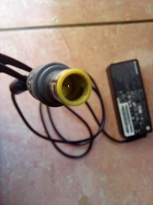 LENOVO BIG PIN CHARGER