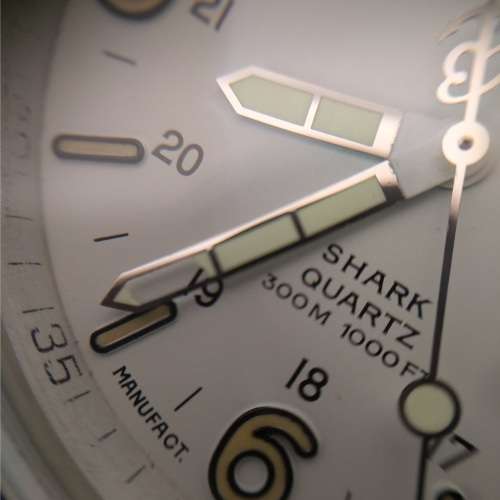 BREITLING Aeromarine Shark 300m