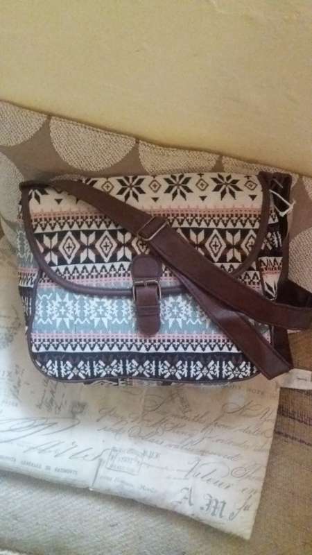 Hand bag