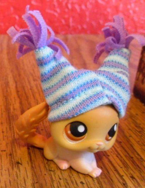 Littlest Pet Shop, Chinchilla #340 with hat