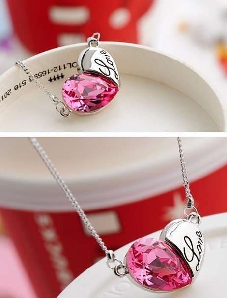 Fashion Necklace - 18K GP Rhinestone Crystal Heart Necklace