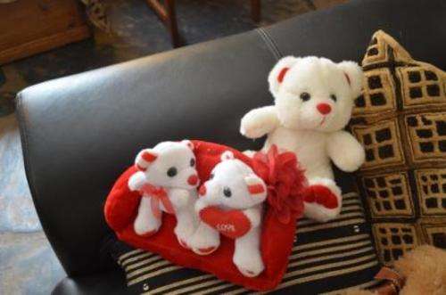 Vintage Teddy,  2x Valentines Teddies
