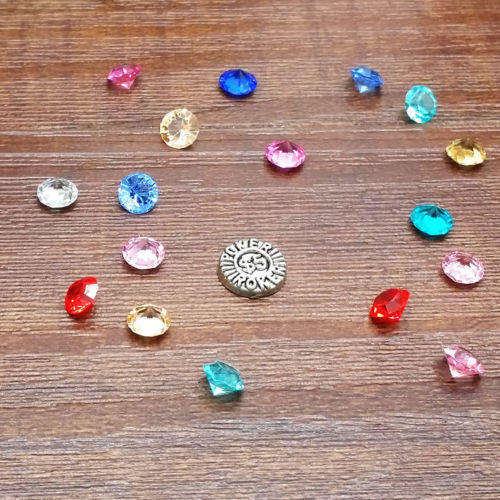 Living Memory Floating Charms - Crystals with Poker chip