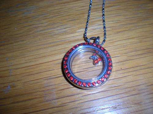 Living Memory Floating Charm Locket Round with Red crystals & Cherries - FREE Crystals