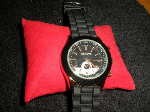 Geneva - Jelly Silicon Watch in Black in Gold Casing