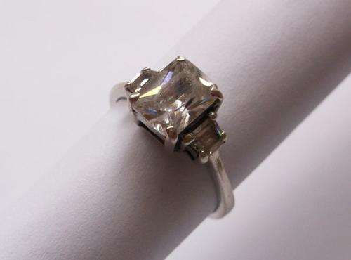 Sterling Silver - Classic Sterling Silver Ring Hallmarked with Faceted Big Stone