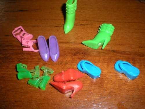 Barbie Fashion House, Barbie Shoes   pairs