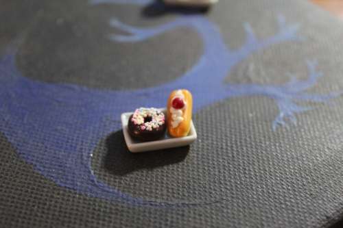 Miniature Food, Re-ment, Collectable Dollhouse Miniature, Doughnut and Eclair on Plate