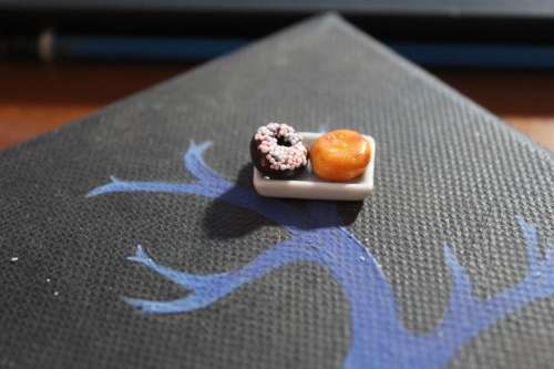 Miniature Food, Re-ment, Collectable Dollhouse Miniature, Doughnut and Sweet Bun on Plate