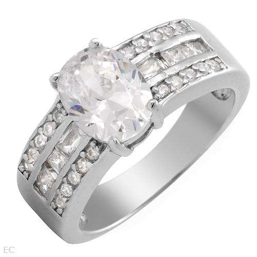 STUNNING !! 925 Sterling silver Ring with 4.9 ctw Cubic Zirconia