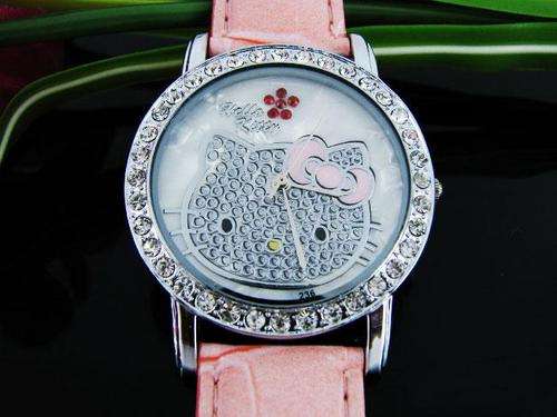 Last One!! Hello Kitty Watch with Crystal in Pink