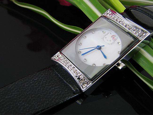 Last One!! Hello Kitty Watch with Crystal in Black