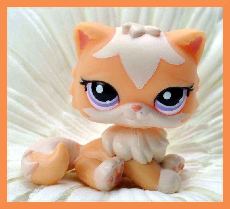 Littlest pet shop,  Peach Persian Cat 1657 flawed