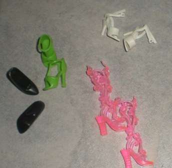Barbie Fashion House, Barbie Shoes, 4 pair of Shoes