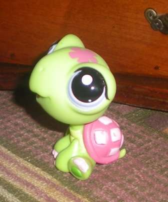 Last ONE - Littlest pet shop,  Turtle Green with Pink shell and flower
