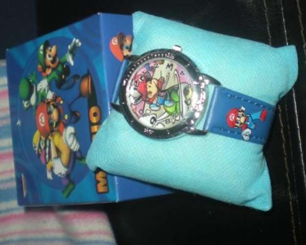 Super Mario Watch in Presentation Box