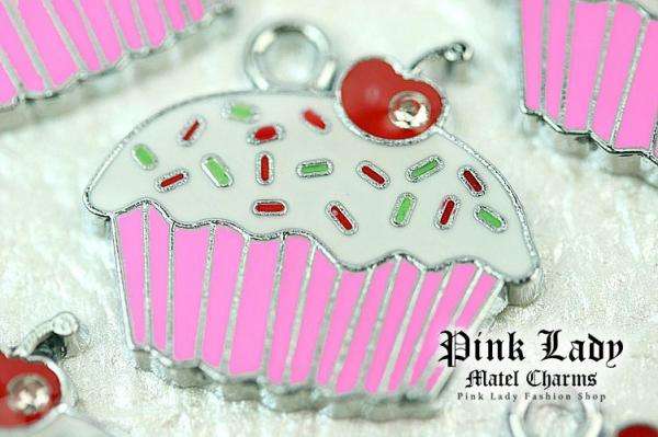 Cupcake Necklace