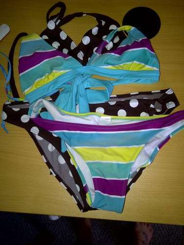 2 x Bikinis