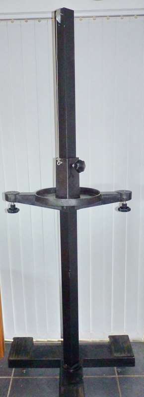 PROFESSIONAL PHOTO STUDIO TRIPOD ( ON ROLLS )