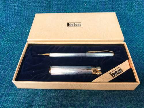 HADSON PEN LIGHTER SET - VINTAGE COLLECTORS ITEM