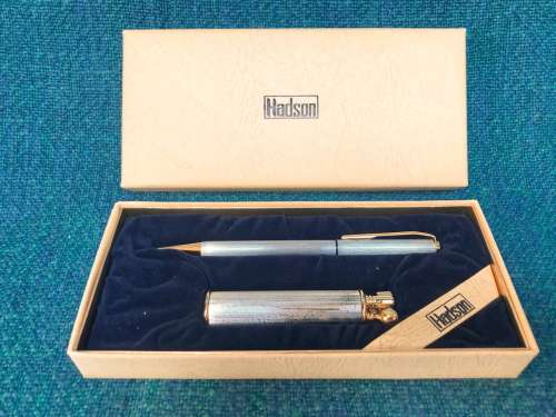 HADSON PEN LIGHTER SET - VINTAGE COLLECTORS ITEM