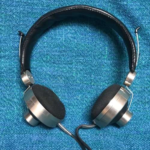 YASHICA HEADPHONE IMP 8 OHM,  VINTAGE COLLECTORS ITEM