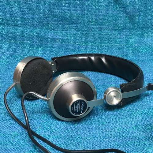 YASHICA HEADPHONE IMP 8 OHM,  VINTAGE COLLECTORS ITEM