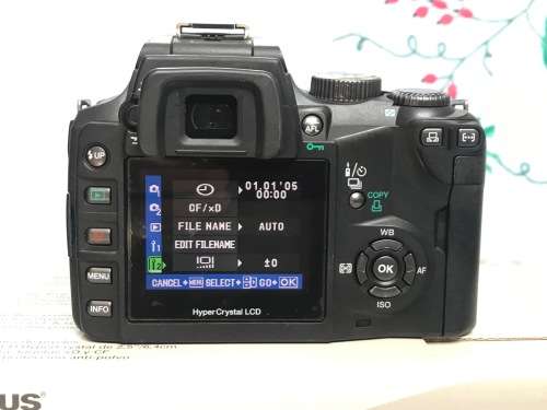 Olympus E-500 digital camera Body in very good working condition.