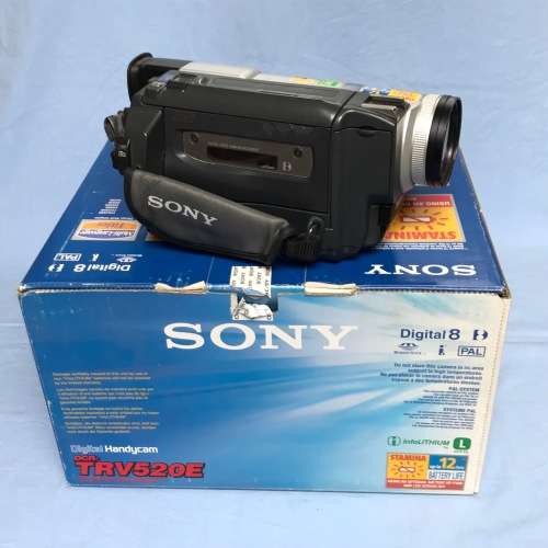 SONY DCR TRV 520 E, TRV520E, DIGITAL 8, HI 8 , 8MM VIDEO HANDYCAM, VIDEO CAMERA, COLLECTORS ITEM