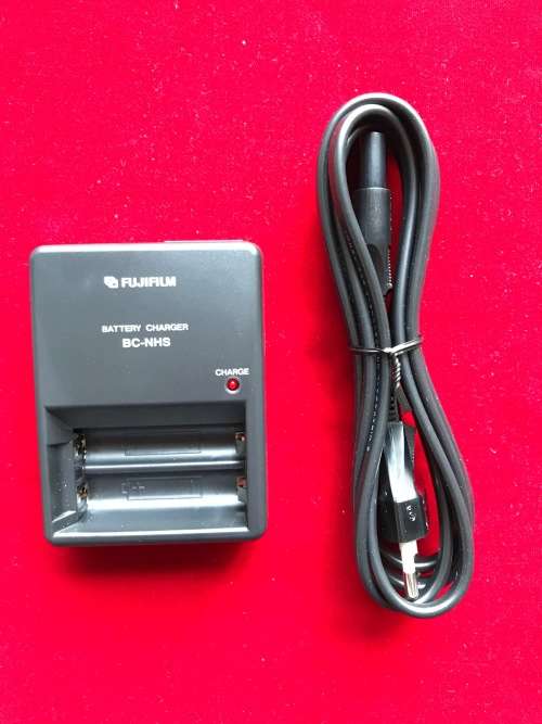 Fuji Battery charger for 2X AA Batteries