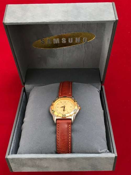 Samsung FU501/J Woman Watch, Made in Korea, in original box, collecotors item, vintage