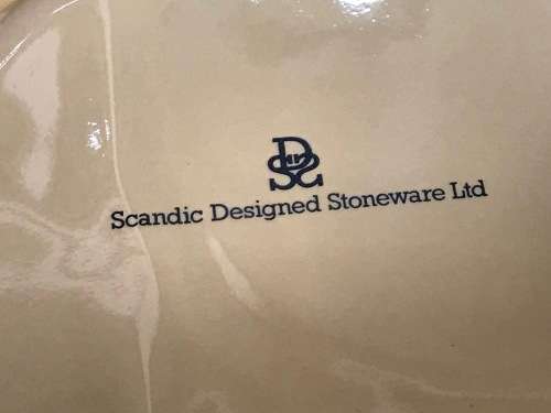1 X ENGLISH SCANDIC DESIGNED STONEWARE PORCELAIN ASHTRAYS, 17CM - COLLECTORS ITEM