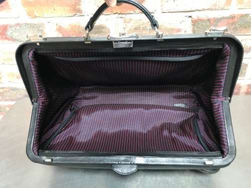 Seeger Doctor Bag , travel bag,vintage, 70s, in good condition, made in Germany