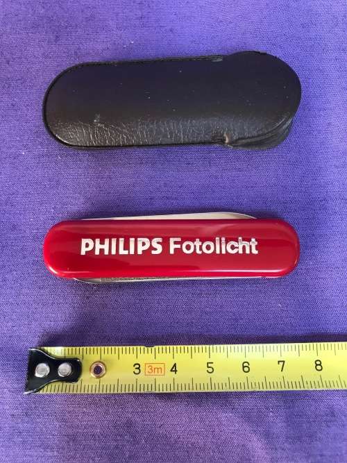 1 x Victorinox knife / Philips Fotolicht , red, collectors item