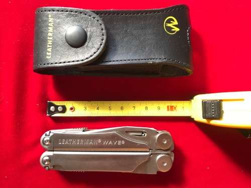 1 x Leatherman  wave , multi tool, with leather pouch
