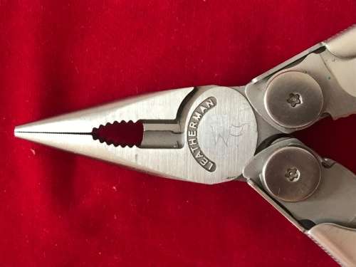 1 x Leatherman  wave , multi tool, with leather pouch