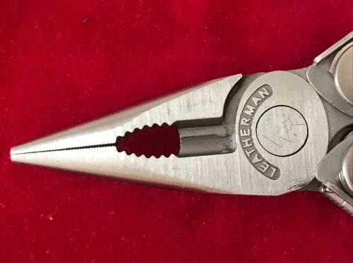 1 x Leatherman  wave , multi tool, with leather pouch