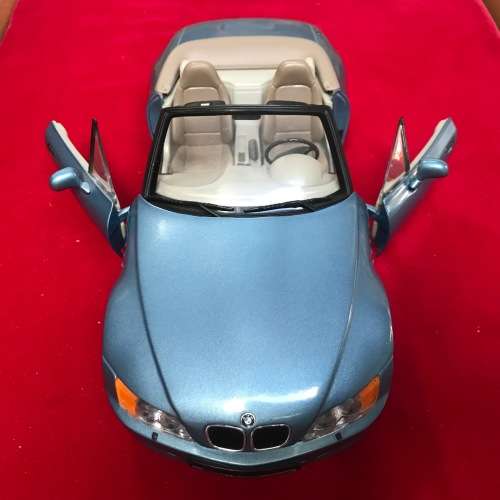 UT MODELS  BMW Z3 scale 1/18 BLUE METALIC BMW Z3 Roadster Diecast Metal Model, Blue, by UT