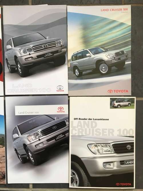 Lot of Toyota brochures / prospects in english landcruiser 100 an others