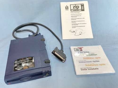 IOMEGA ZIP DRIVE  , vintage, in working condition