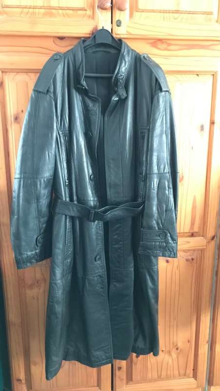 Mens Leather Coat `Wehrmacht` style. Geniume black leather, very smooth, size L , for man upto 190cm